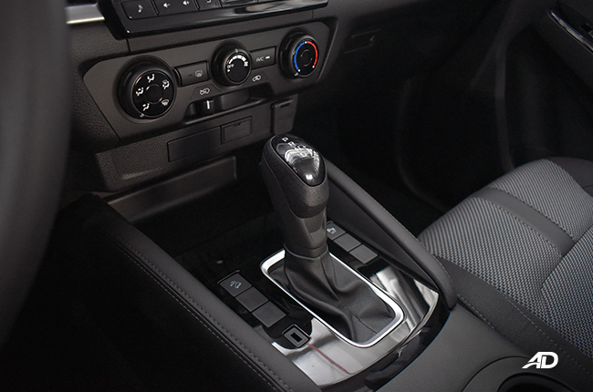 Mazda BT-50 interior gear shifter