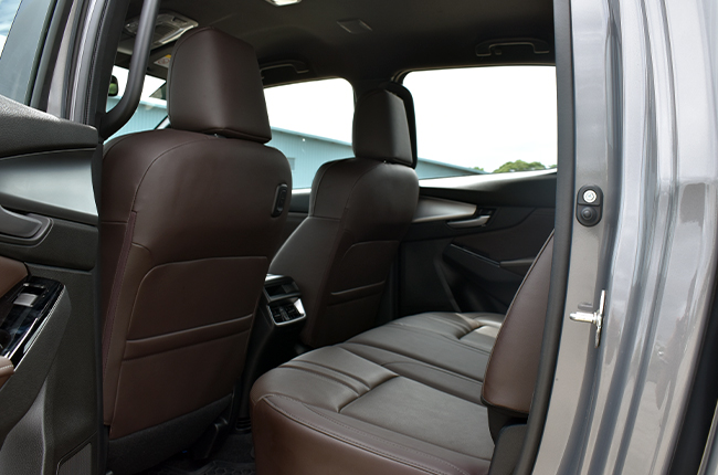Mazda BT-50 interior rear seats