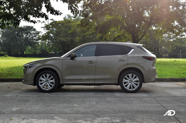 Mazda CX-5 2.5 AWD Turbo exterior side profile