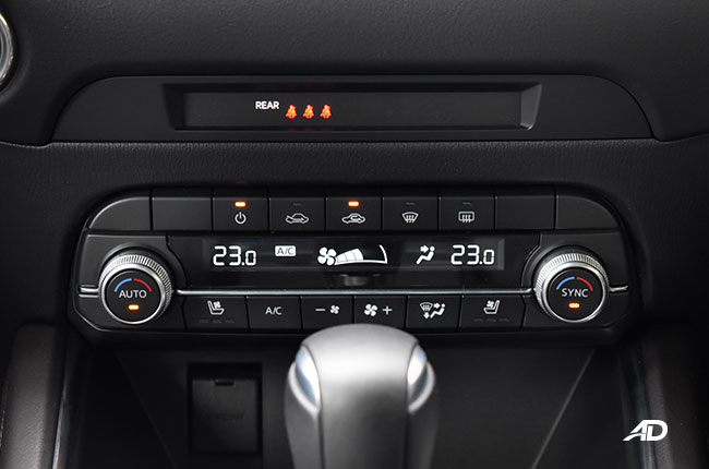 Mazda CX-5 2.5 AWD Turbo interior climate controls