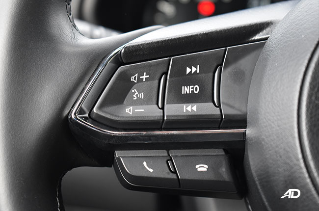 Mazda CX-5 2.5 AWD Turbo interior infotainment buttons