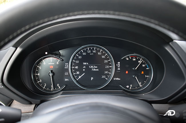 Mazda CX-5 2.5 AWD Turbo interior instrument cluster