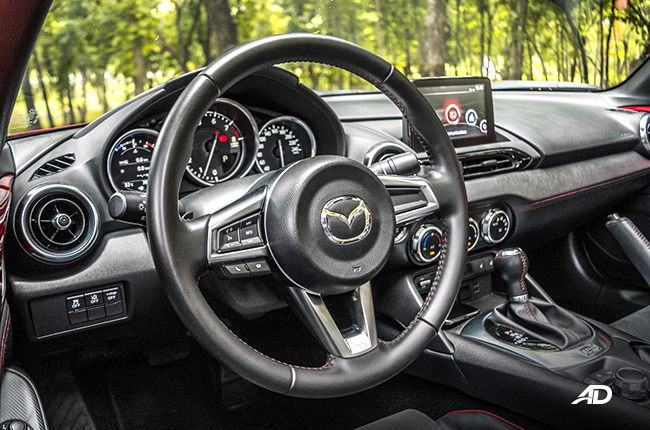 Mazda MX-5 RF interior
