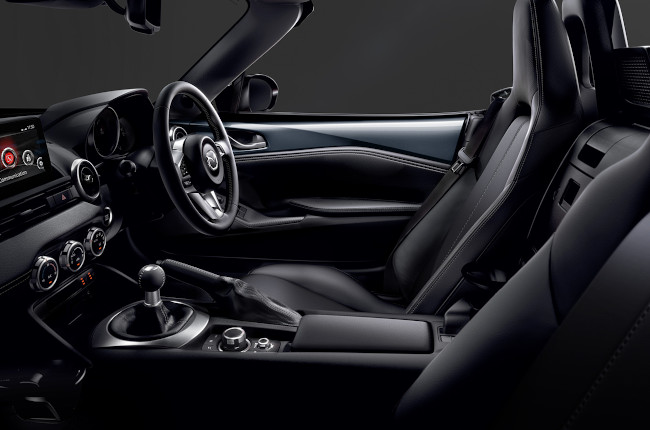 Mazda MX-5 Roadster Interior