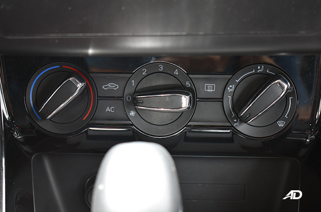 MG 5 Core Plus interior climate controls