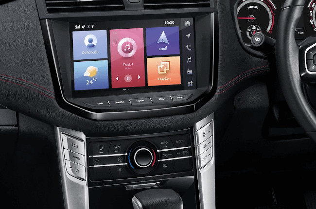 MG Extender interior 10-inch touchscreen infotainment head unit 