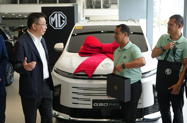MG G50 PHEV Turnover