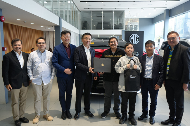 MG G50 PHEV Turnover