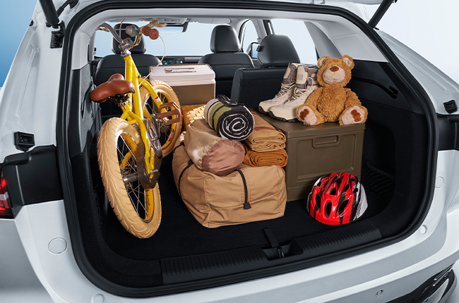 MG HS Hybrid+ Trunk filled