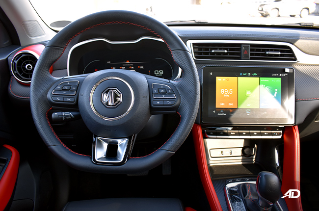 MG ZST Interior dashboard