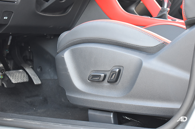 MG ZST interior power adjust seats