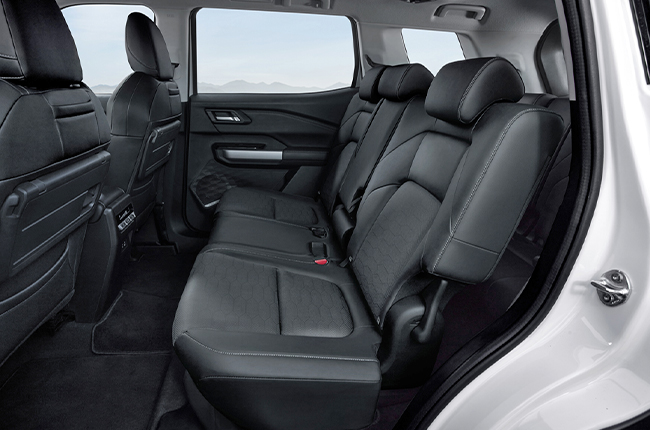 Mitsubishi Destinator 2nd Row