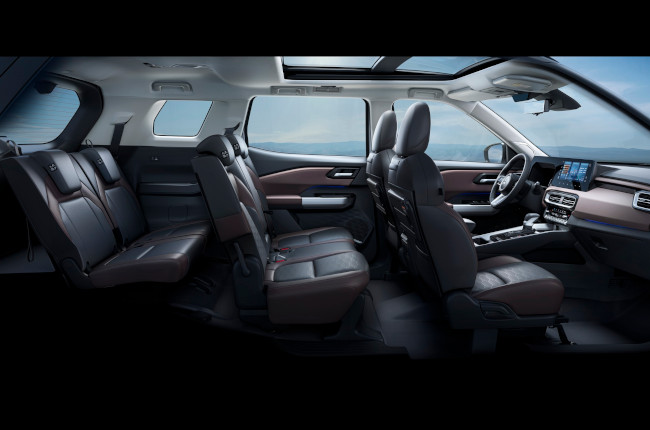 Mitsubishi Destinator Seven Seats