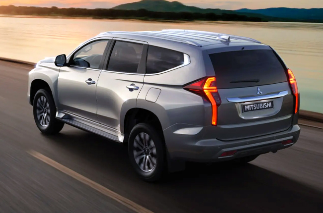 Mitsubishi Montero Sport Rear Quarter