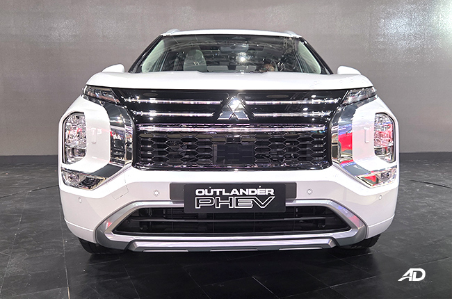 Mitsubishi Outlander Exterior 1