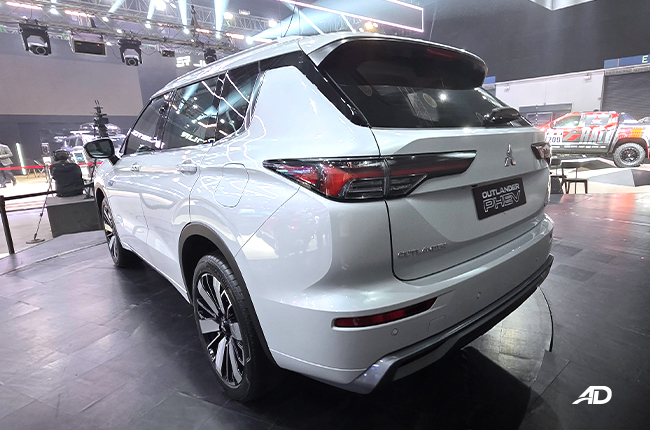 Mitsubishi Outlander Exterior 2