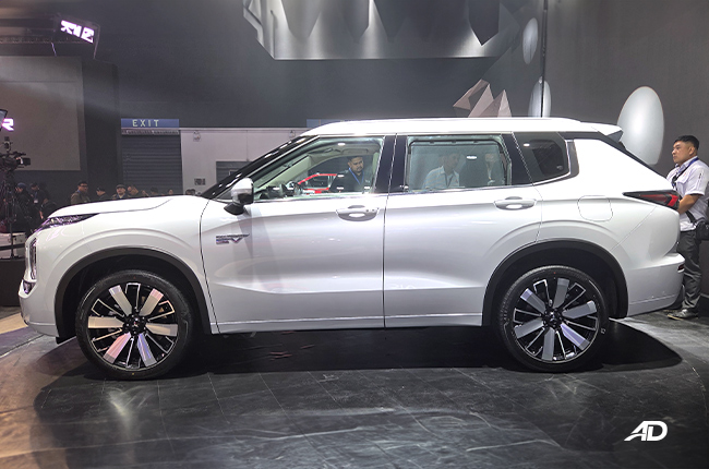Mitsubishi Outlander Exterior 3