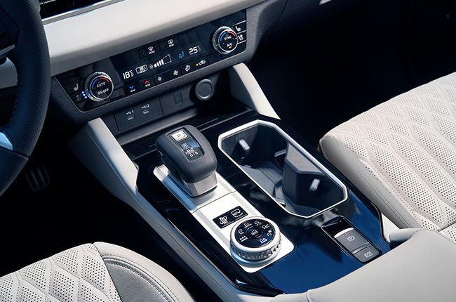 Mitsubishi Outlander PHEV Center Console