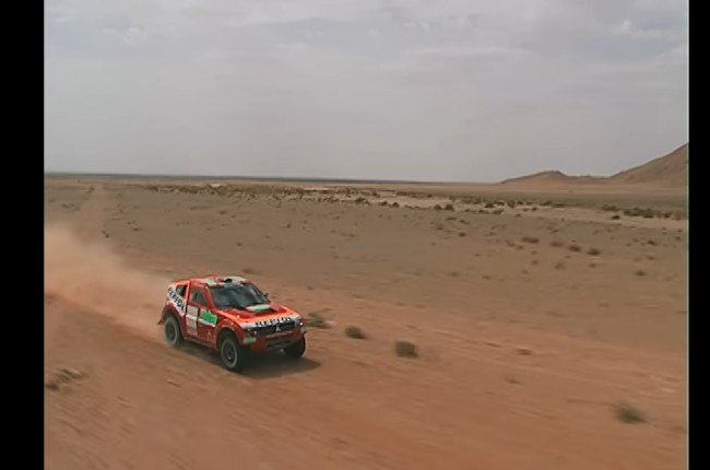 Mitsubishi Pajero Dakar Footage