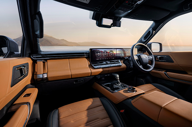 Mitsubishi Pajero Interior 1
