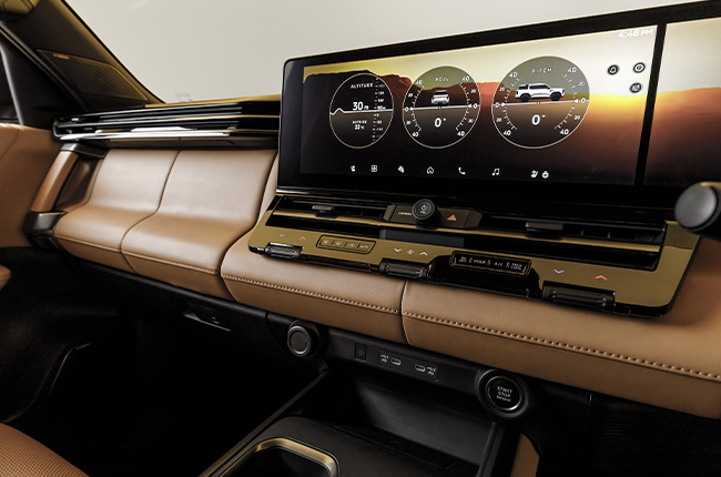 Mitsubishi Pajero Interior 2