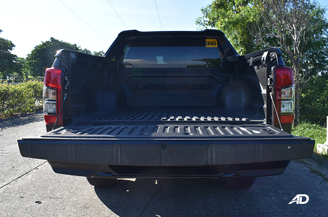 Mitsubishi Strada Athlete exterior bed