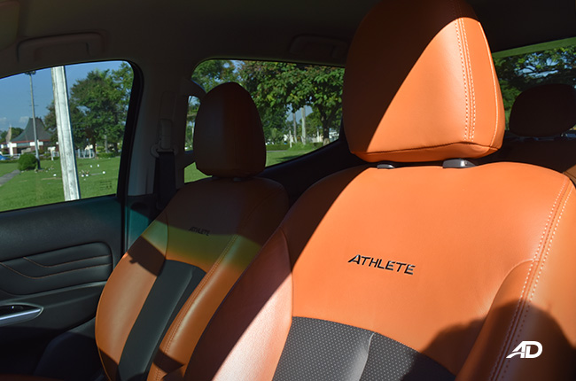 Mitsubishi Strada Athlete Interior driver's side