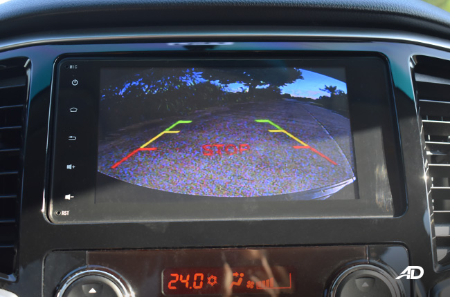 Mitsubishi Strada Athlete  interior reverse camera
