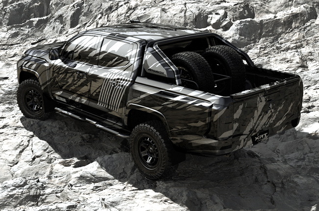 Mitsubishi Triton Rear