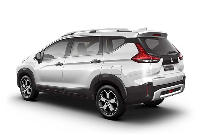 Mitsubishi Xpander Cross Exterior Rear Quarter