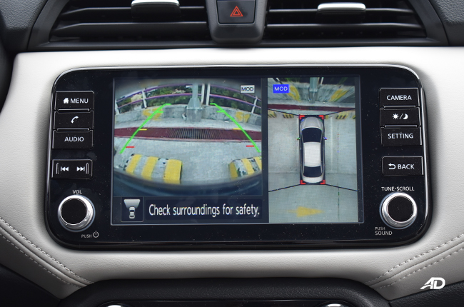 Nissan Almera interior around view monitor
