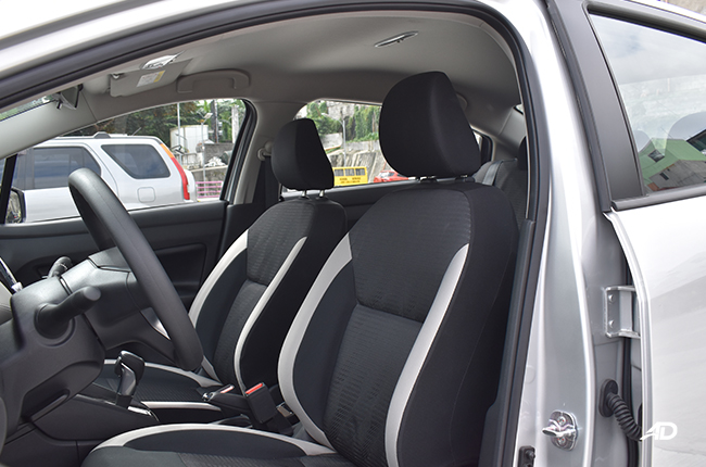 Nissan Almera interior front seats