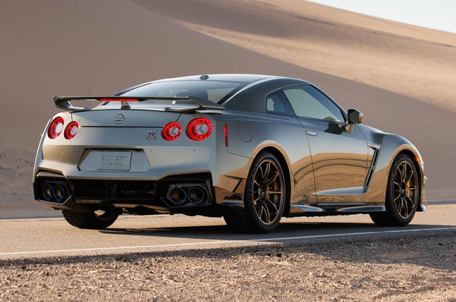 Nissan GT-R