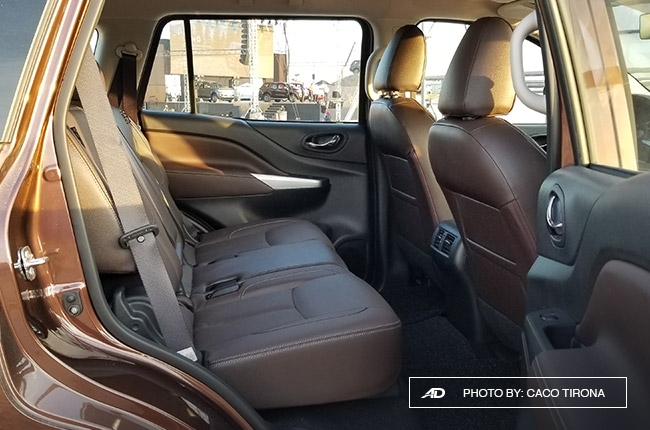 Nissan Terra middle Row Seating