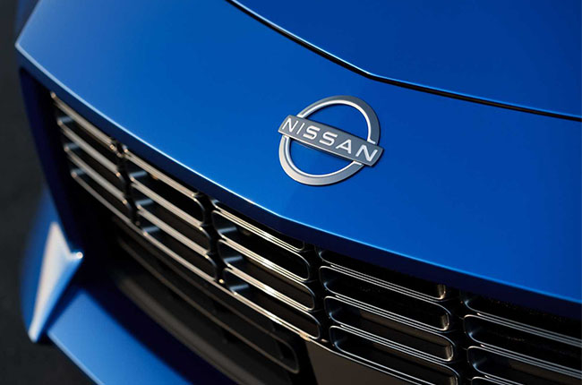 Nissan Z exterior grille