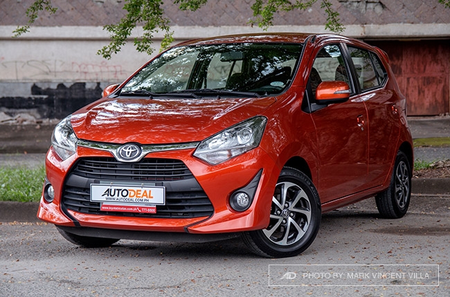 Orange Toyota Wigo 1.0 G AT