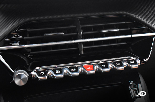 Peugeot 2008 interior climate controls