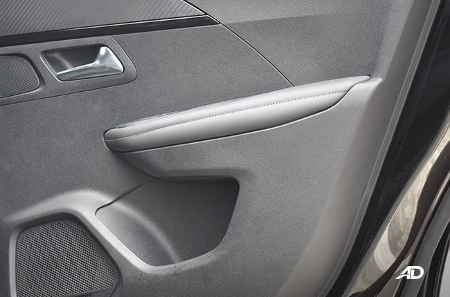 Peugeot 2008 interior door cards