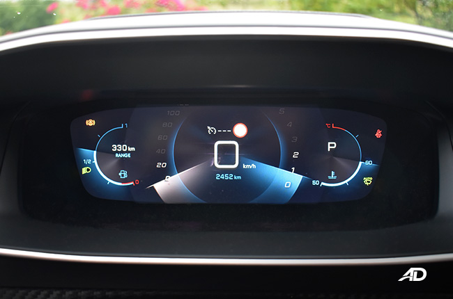 Peugeot 2008 interior infotainment system