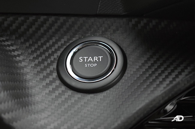 Peugeot 2008 interior push start button