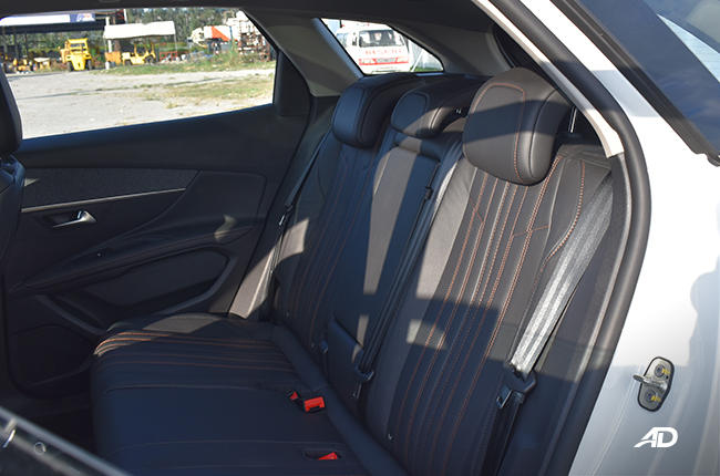 Peugeot 3008 Interior rear seats