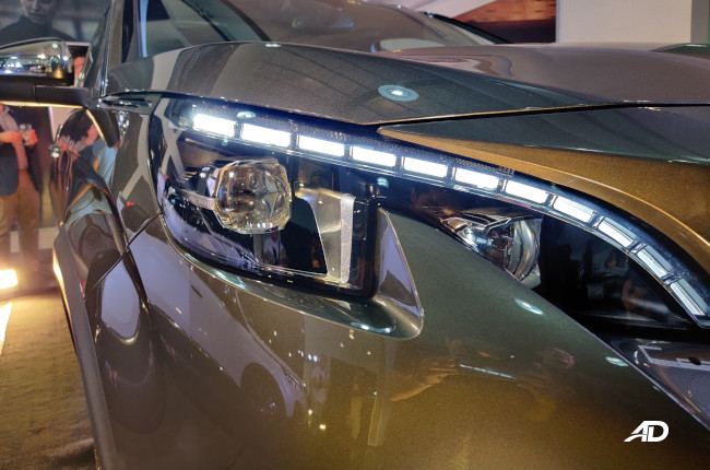 Peugeot 5008 Allure Exterior Head Lights