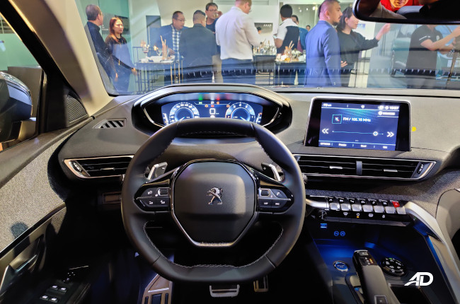Peugeot 5008 Allure interior steering wheel