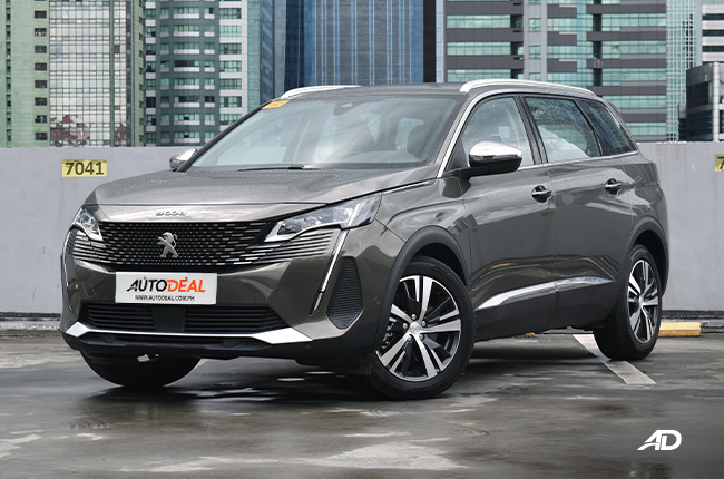 Peugeot 5008 exterior front quarter