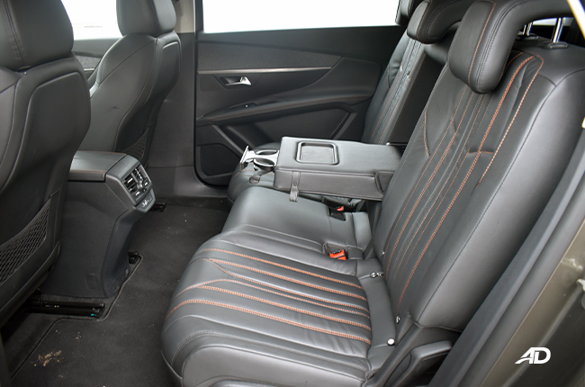 Peugeot 5008 interior second row