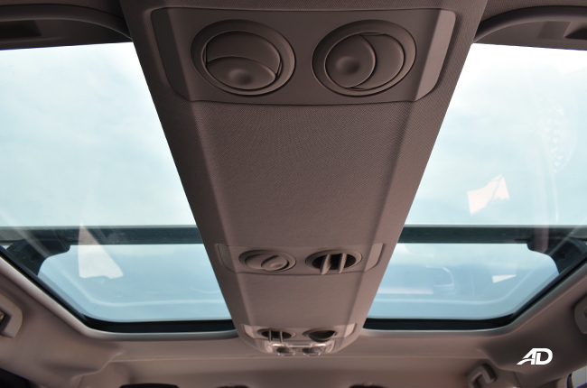 Peugeot Traveller Premium interior sunroof