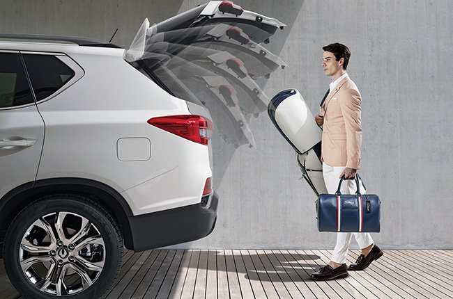 Rexton Power Tailgate