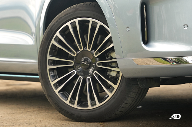 SERES 7 Wheels