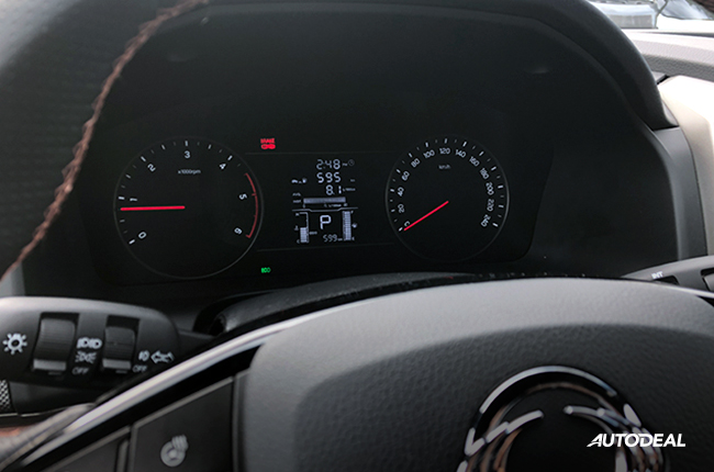 Ssangyong Musso interior 