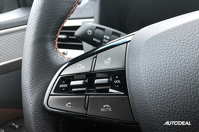 Ssangyong Musso interior 